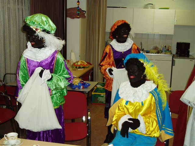 schoner Laat je zien Zaklampen Kleding en toebehoren voor St.Nicolaas of Zwarte Piet, of voor de de  Kerstman.